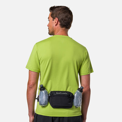color:Black/Reflective Silver||seo:Nathan TrailMix Plus Insulated Hydration Waist Belt 3.0 - Black/Reflective Silver - On Model - Back View