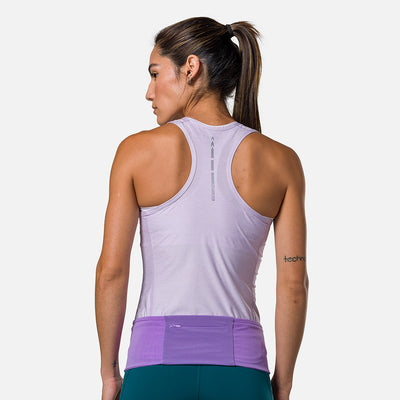 color:Paisley Purple/Imperial Purple||seo: Nathan Zipster Max Training Waist Belt - Paisley Purple/Imperial Purple - On Model - Back of Belt