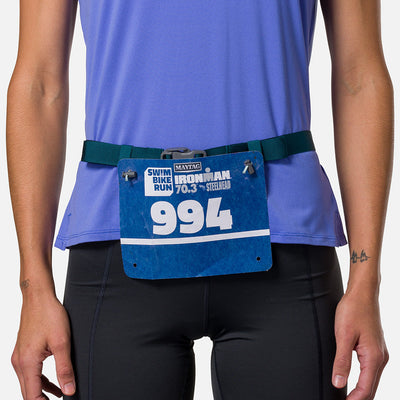 color:Deep Teal/Surf Spray||seo:Nathan Marathon Waist Pack 3.0 - Deep Teal/Surf Spray - On Model - Race Number Bib Holder with for Marathons & Triathlons