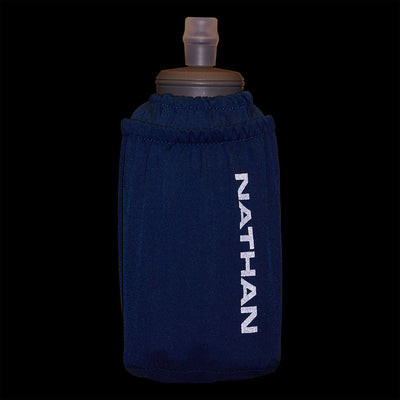 color:Sailor Blue/Reflective Silver||seo:Nathan Pinnacle Soft 18oz Flask Handheld  - Sailor Blue/Reflective Silver - Detail View of Reflective Highlights on Handheld