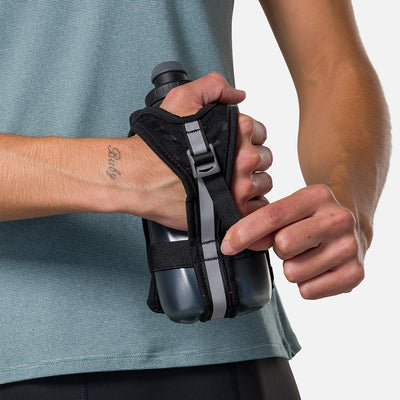 color:Black/Reflective Silver||seo:Nathan SpeedDraw 2 18oz Flask - Black/Reflective Silver - Model Tightening Strap for Better Fit