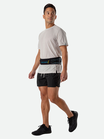 Nathan Pinnacle Belt - Black/Blue Me Away - Male Runner Side View
