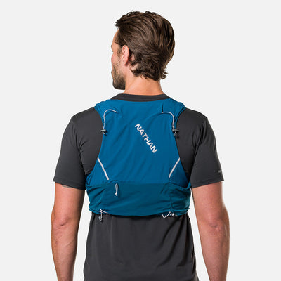 color:Sailor Blue/Reflective Silver||seo:Nathan Pinnacle Pro 6 Liter Unisex Hydration Race Vest - Sailor Blue/Reflective Silver - Male Runner Back View